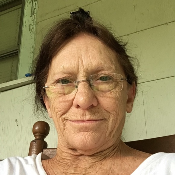 Meet your Posher, Janet - Picture 1 of 1